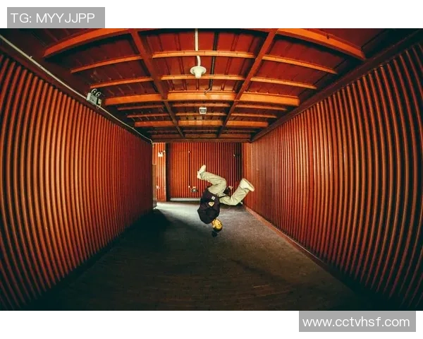 杭州街舞队的盯防策略解析与街舞文化的深度融合探讨 杭州街舞队的盯防策略解析与街舞文化的深度融合探讨