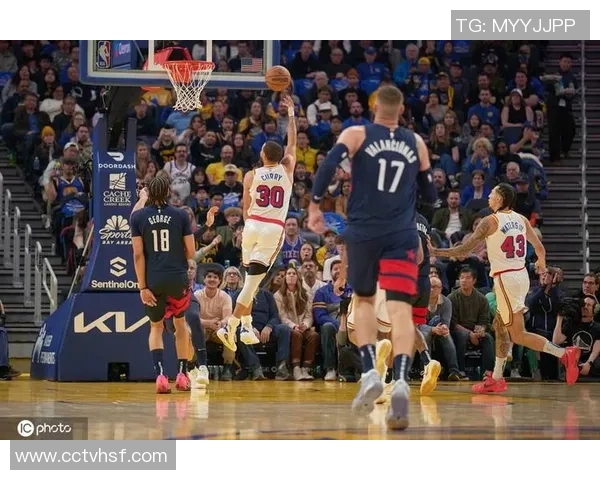 2017年NBA勇士与奇才激战回顾：精彩瞬间与赛季亮点分析